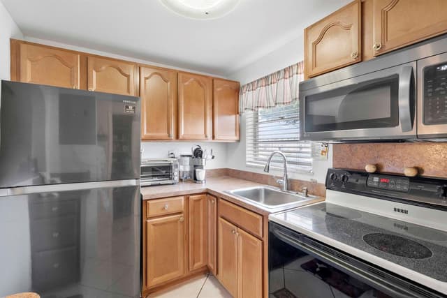 1115 Lake Terrace # 111, Boynton Beach FL 33426 - Boynton Beach, FL - Photo 4