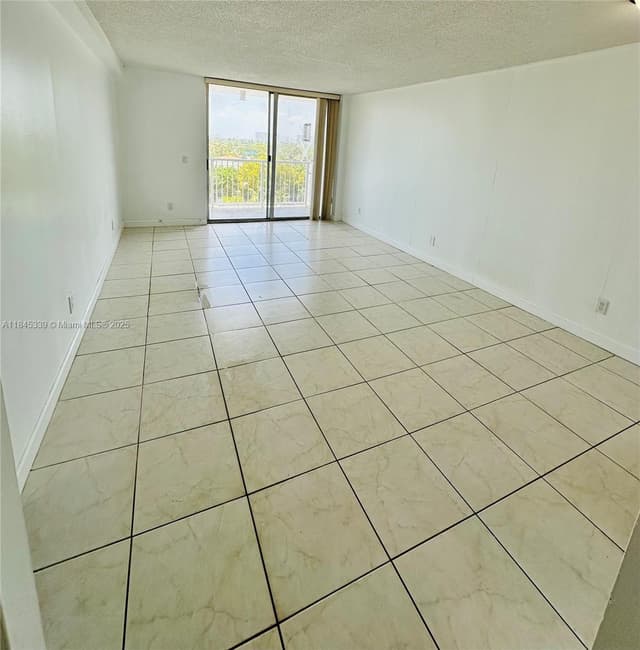 2020 NE 135th St # 807, North Miami FL 33181 - North Miami, FL - Photo 6