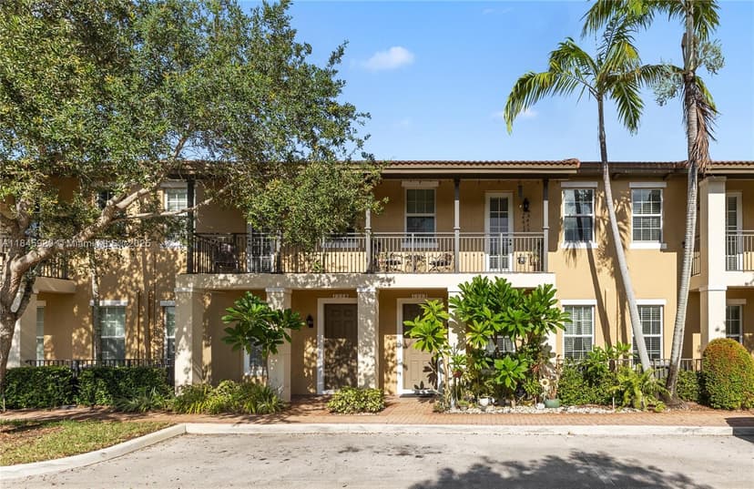 1112 SW 146th Ter, Pembroke Pines FL 33027