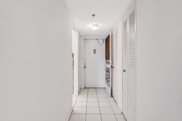 4640 Lucerne Lakes Boulevard # 206, Lake Worth FL 33467 - Lake Worth, FL - Photo 3
