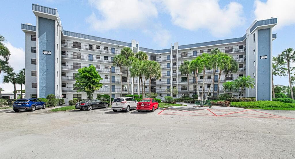 4640 Lucerne Lakes Boulevard # 206, Lake Worth FL 33467 - Lake Worth, FL - Photo 1