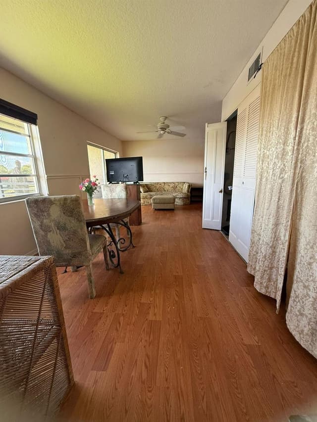 218 Lake Frances Drive, West Palm Beach FL 33411 - West Palm Beach, FL - Photo 4