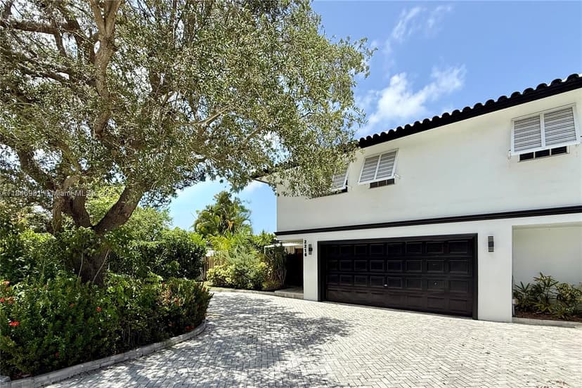 2216 NE 18th Ave, Wilton Manors FL 33305