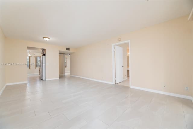 13000 SW 15th Ct # 206U, Pembroke Pines FL 33027 - Pembroke Pines, FL - Photo 6