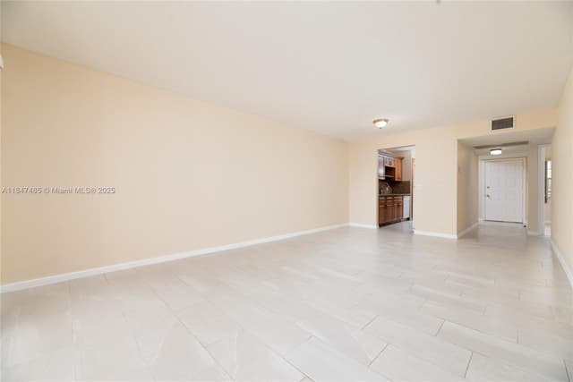 13000 SW 15th Ct # 206U, Pembroke Pines FL 33027 - Pembroke Pines, FL - Photo 7