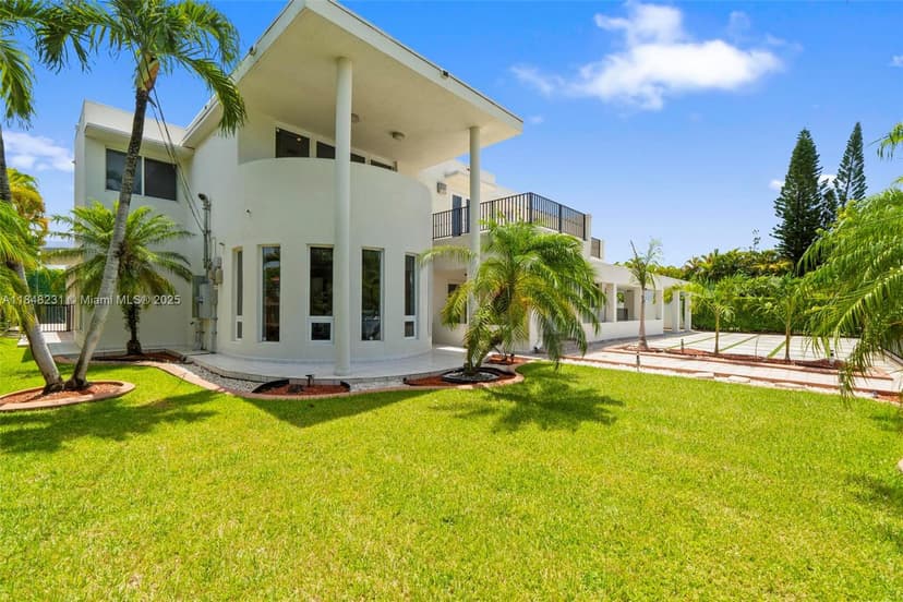 5045 SW 67th Ave, South Miami FL 33155