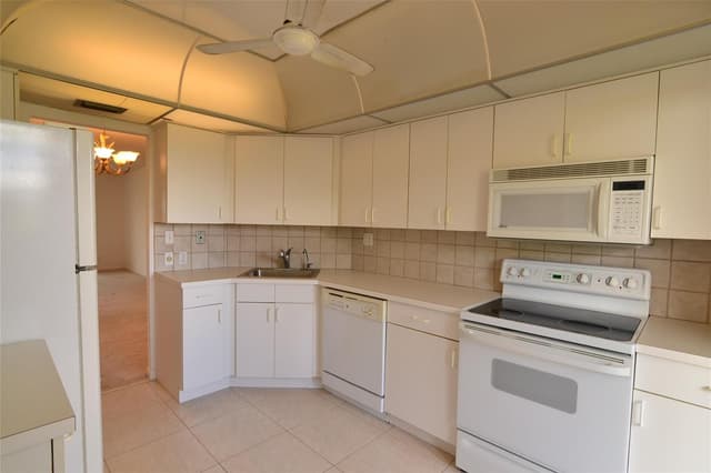 3575 Broken Woods Drive # 502, Coral Springs FL 33065 - Coral Springs, FL - Photo 7