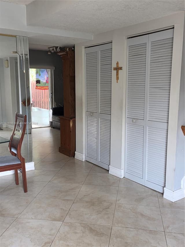1084 SE 13th Ave, Homestead FL 33035 - Homestead, FL - Photo 6