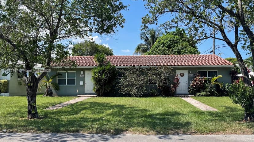 1909-1911 Mayo St, Hollywood FL 33020