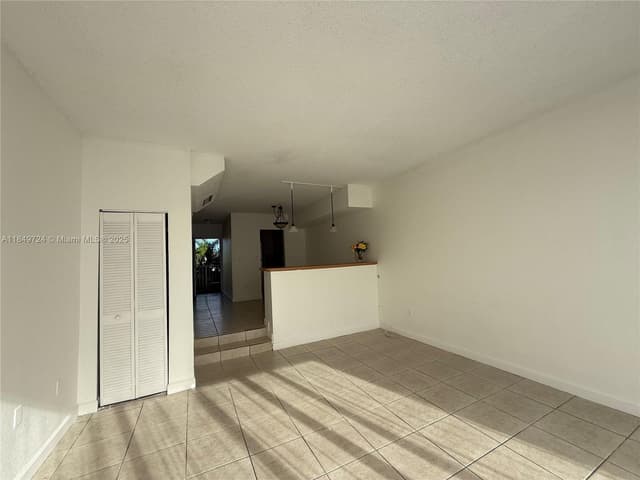 10900 SW 104th St # 323, Miami FL 33176 - Miami, FL - Photo 6