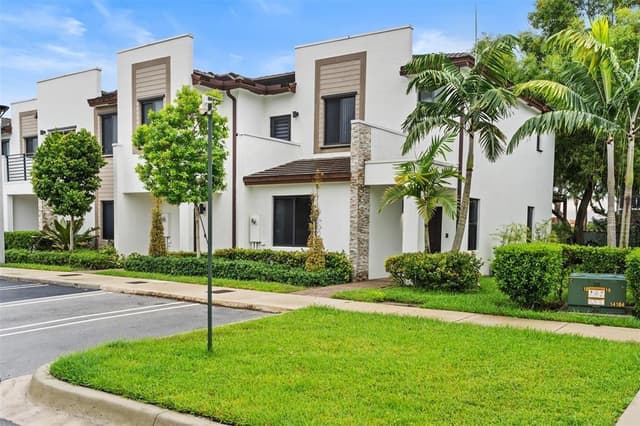 340 NE 208th Terrace # 340, Miami FL 33179 - Miami, FL - Photo 3
