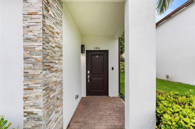 340 NE 208th Terrace # 340, Miami FL 33179 - Miami, FL - Photo 4