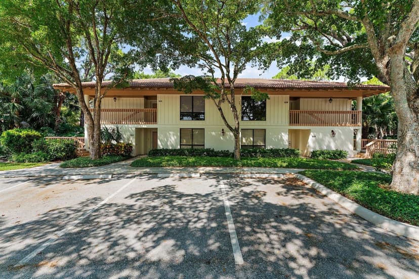 527 Brackenwood Place, Palm Beach Gardens FL 33418