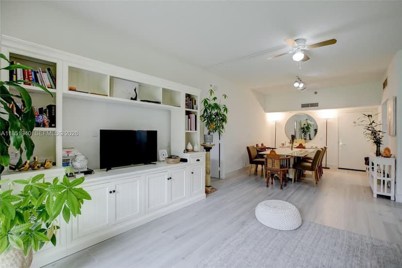 3300 NE 191st St # 114, Aventura FL 33180