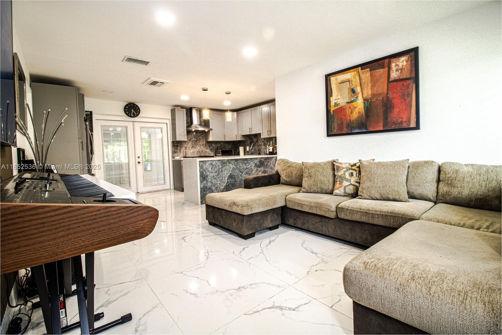 5601 SW 38th St, Davie FL 33314 - Davie, FL - Photo 1