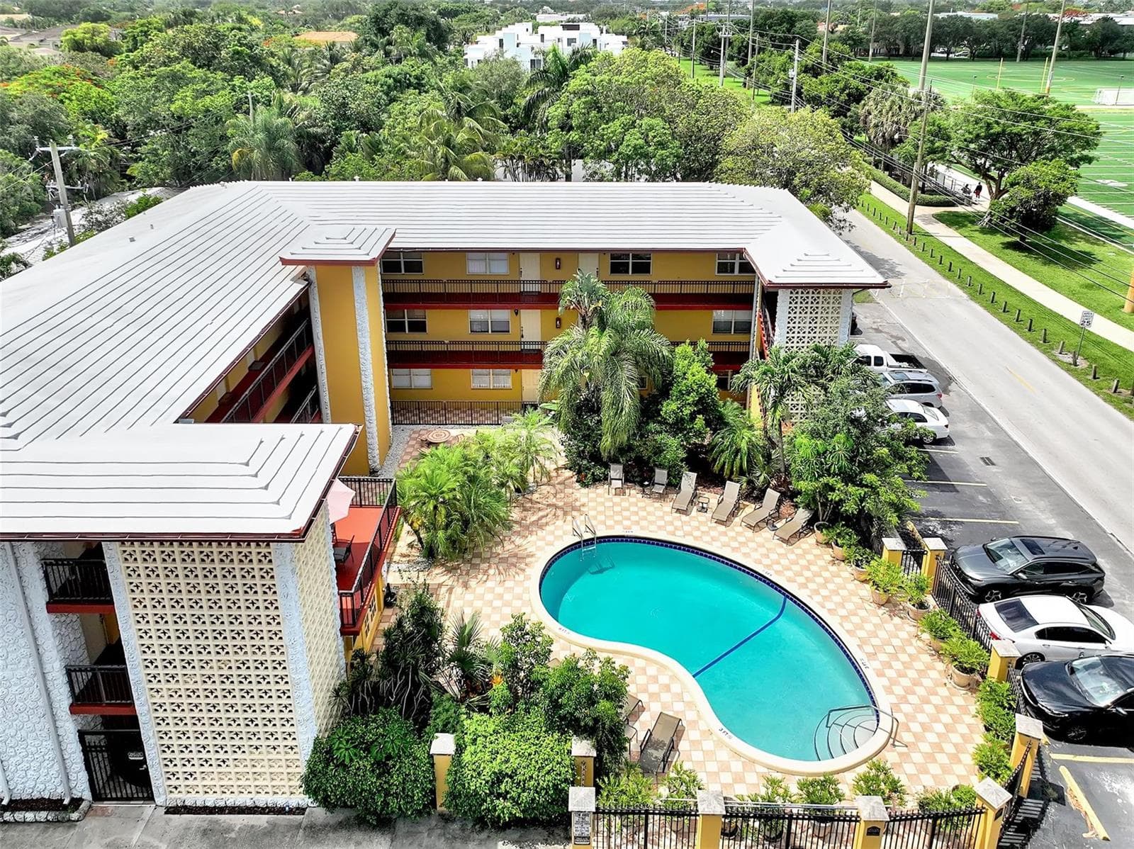744 NE 14th Avenue # 4, Fort Lauderdale FL 33304 - Fort Lauderdale, FL - Photo 1