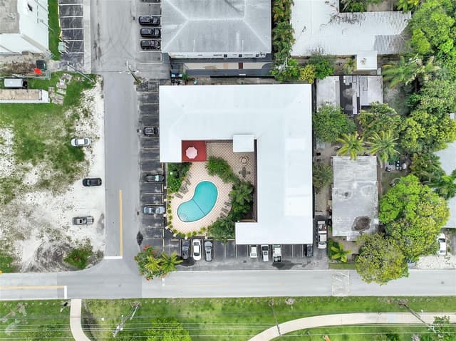 744 NE 14th Avenue # 4, Fort Lauderdale FL 33304 - Fort Lauderdale, FL - Photo 5