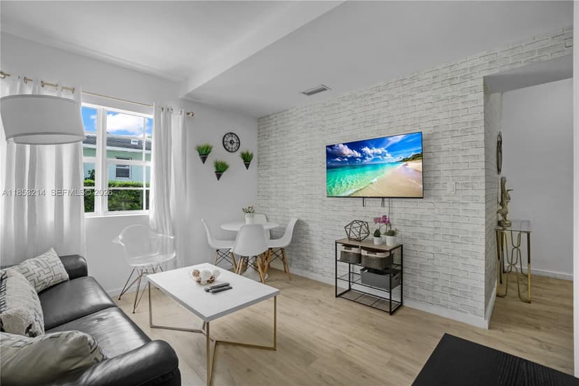 810 7th St # 107, Miami Beach FL 33139