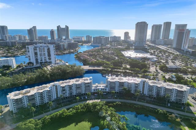 200 Diplomat Pkwy # 423, Hallandale Beach FL 33009 - Hallandale Beach, FL - Photo 3
