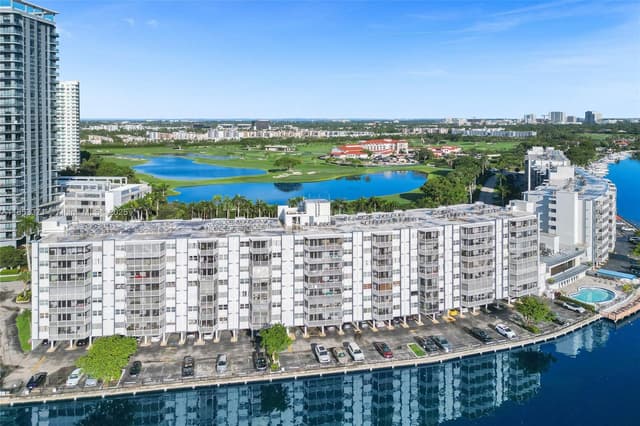 200 Diplomat Pkwy # 423, Hallandale Beach FL 33009 - Hallandale Beach, FL - Photo 5