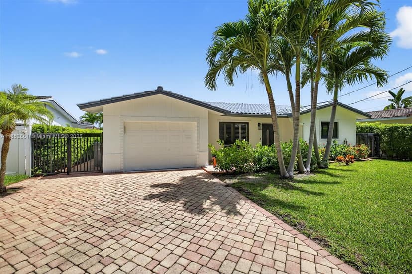 2481 SE 15th St, Pompano Beach FL 33062