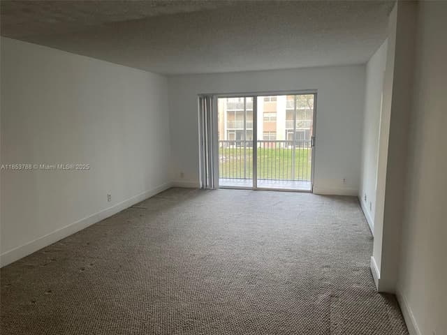 1075 Riverside Dr # 203, Coral Springs FL 33071 - Coral Springs, FL - Photo 5