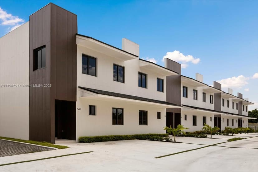 540 NW 7th St # 3, Florida City FL 33034