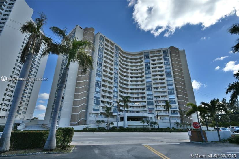 3180 S Ocean Dr # 1204, Hallandale Beach FL 33009