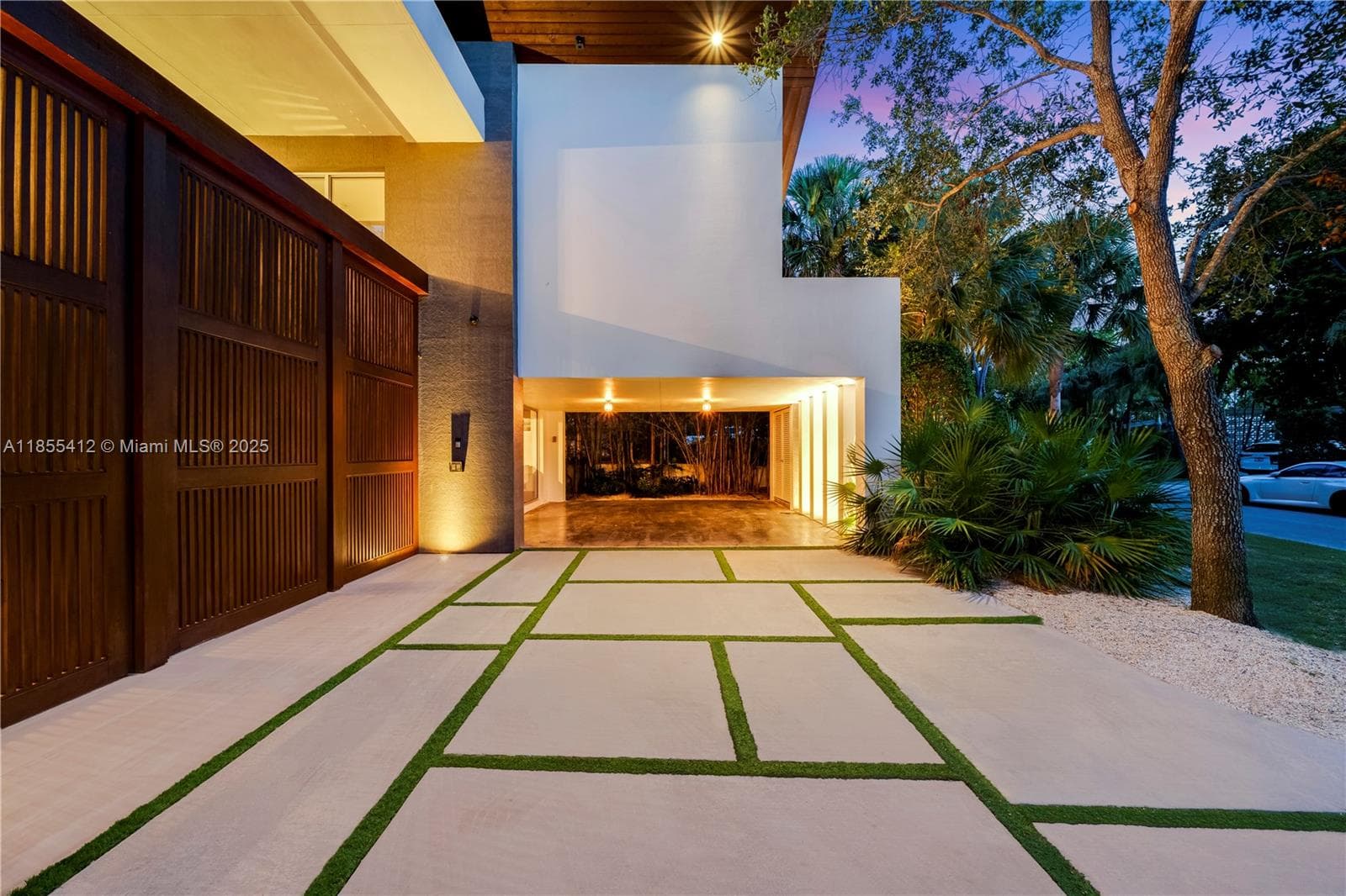 545 SABAL PALM, Key Biscayne FL 33149 - Key Biscayne, FL - Photo 1