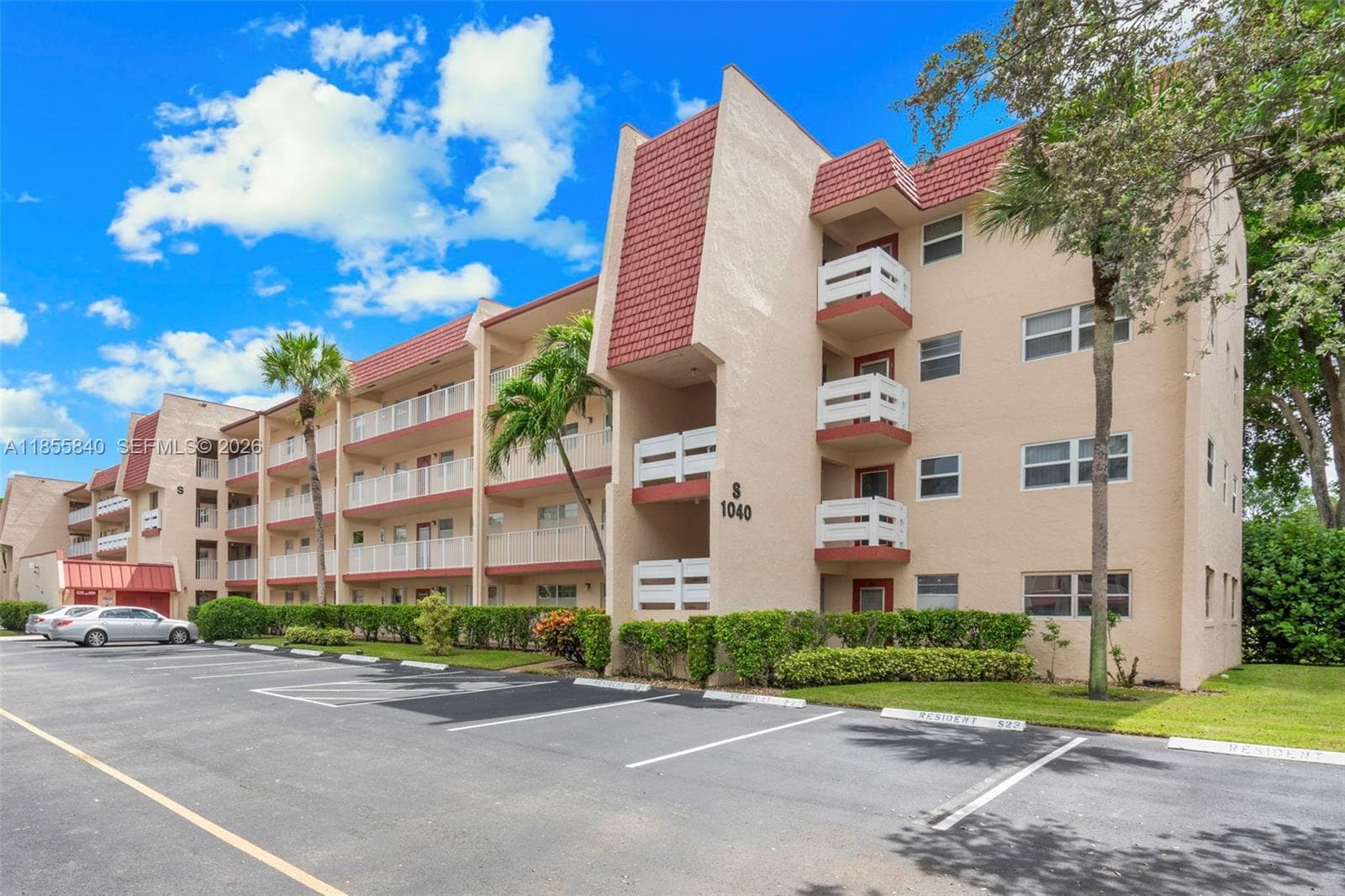 1040 Country Club Dr # 309, Margate FL 33063 - Margate, FL - Photo 1