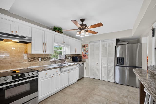 1136 W 7th Street, Riviera Beach FL 33404 - Riviera Beach, FL - Photo 4