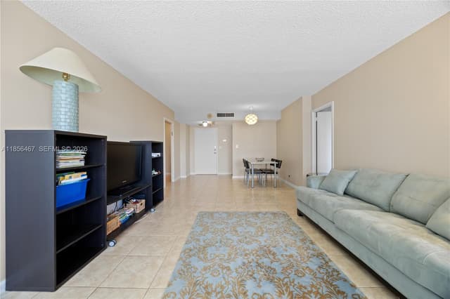 251 174th St # 812, Sunny Isles Beach FL 33160 - Sunny Isles Beach, FL - Photo 4