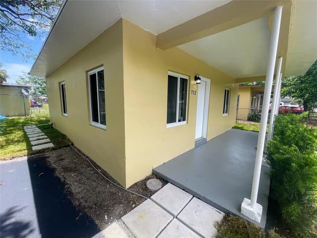 712 NW 17th Avenue, Fort Lauderdale FL 33311 - Fort Lauderdale, FL - Photo 7