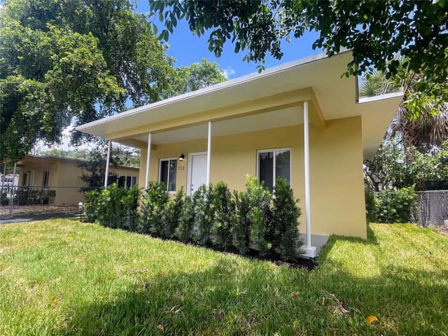 712 NW 17th Avenue, Fort Lauderdale FL 33311 - Fort Lauderdale, FL - Photo 3