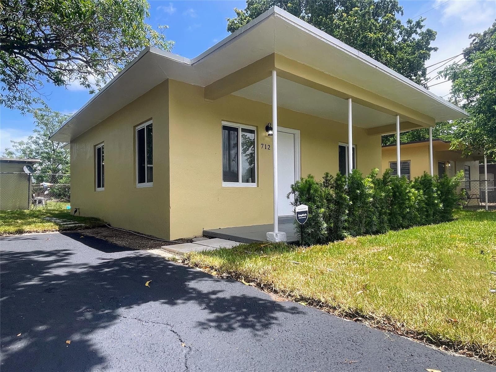 712 NW 17th Avenue, Fort Lauderdale FL 33311 - Fort Lauderdale, FL - Photo 1