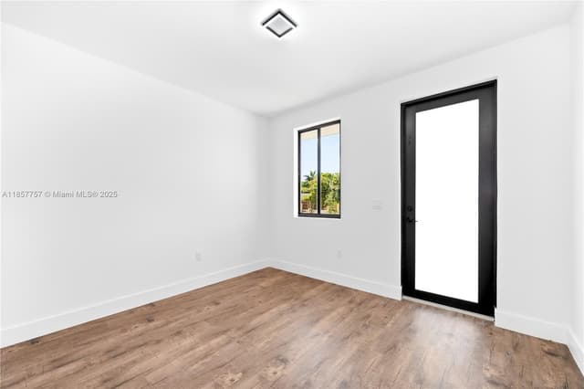 880 SW 1st St, Florida City FL 33034 - Florida City, FL - Photo 6