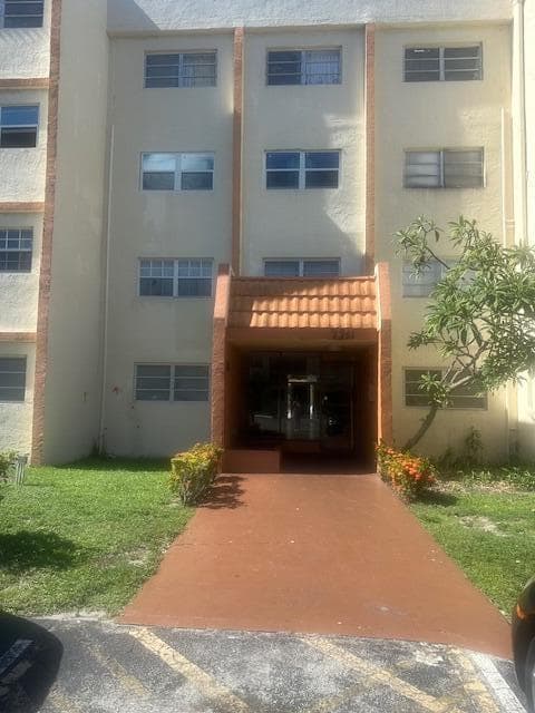2251 NW 41st Avenue # 308, Lauderhill FL 33313