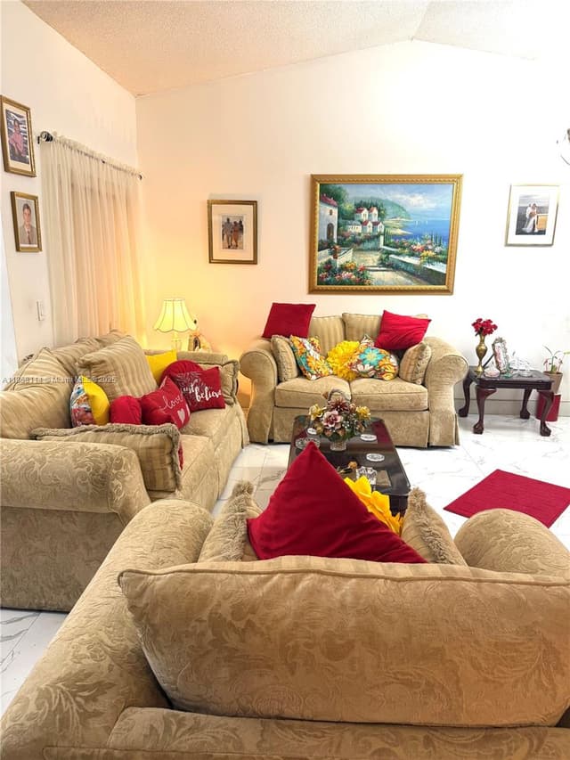 11266 SW 33rd St, Miami FL 33165 - Miami, FL - Photo 6