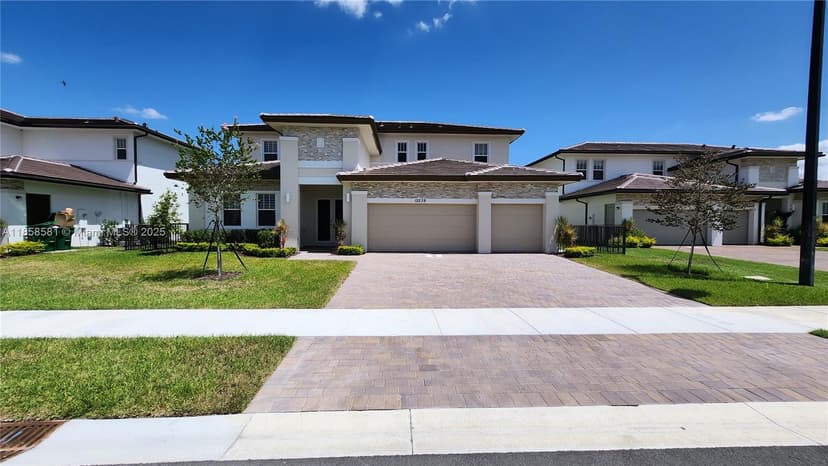 12239 SW 43rd St, Davie FL 33330
