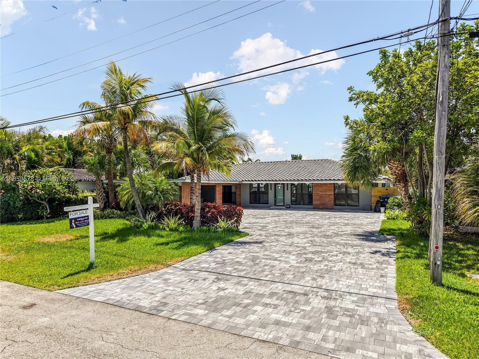 2417 NE 18th Ave, Wilton Manors FL 33305