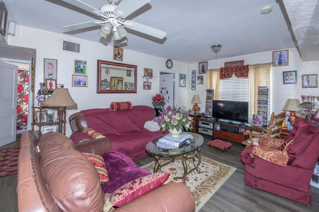 928 S Dixie Highway, FL 33460 - Photo 2
