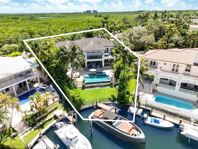 701 Bella Vista Ave, Coral Gables FL 33156 - Coral Gables, FL - Photo 2