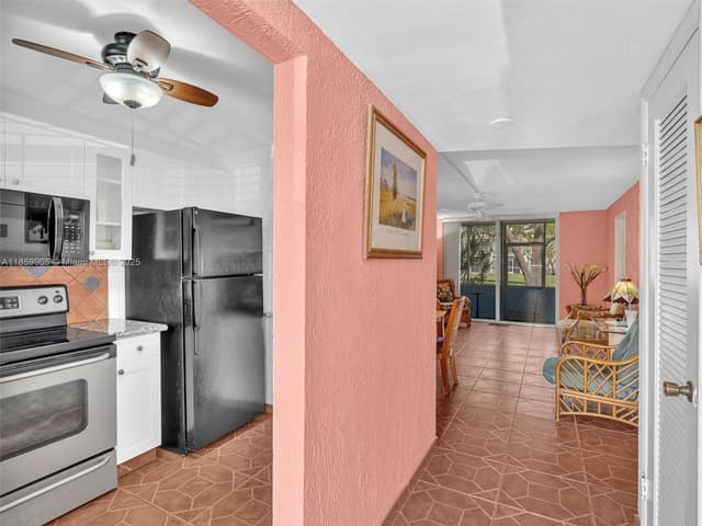 8020 N Sunrise Lakes Dr # 110, Sunrise FL 33322 - Sunrise, FL - Photo 6