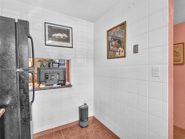 8020 N Sunrise Lakes Dr # 110, Sunrise FL 33322 - Sunrise, FL - Photo 3