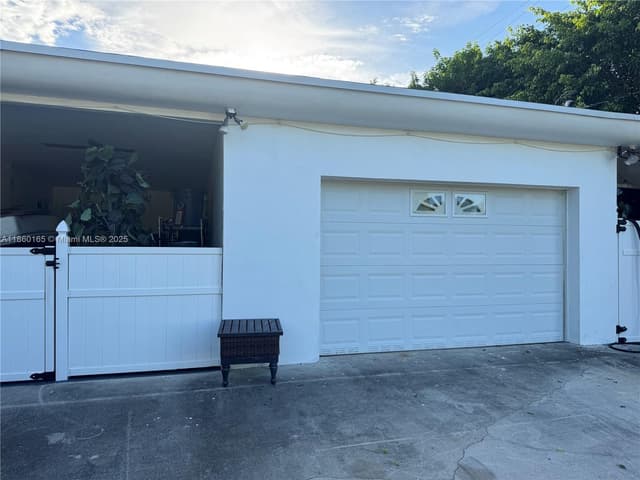 1691 NE 177th St, North Miami Beach FL 33162 - North Miami Beach, FL - Photo 5