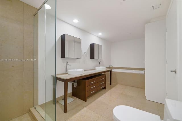 495 Brickell Ave # 402, Miami FL 33131 - Miami, FL - Photo 5