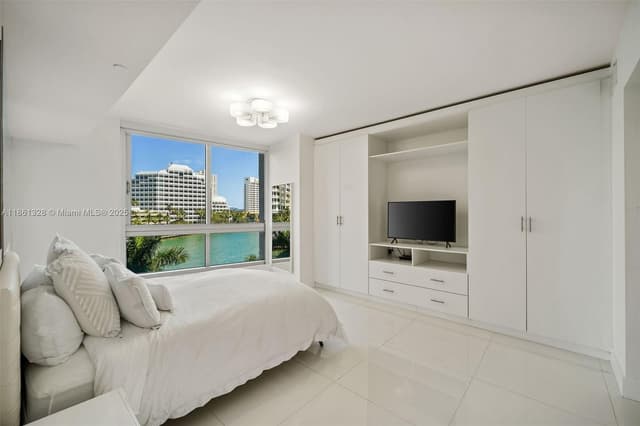 495 Brickell Ave # 402, Miami FL 33131 - Miami, FL - Photo 4