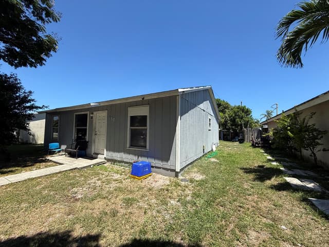 332 Fleming Avenue, FL 33463 - Photo 2