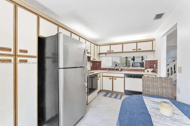 4575 S Carambola Cir S # 27206, Coconut Creek FL 33066 - Coconut Creek, FL - Photo 5