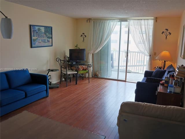 319 NE 14th Ave # 505, Hallandale Beach FL 33009 - Hallandale Beach, FL - Photo 7